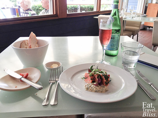 Bistro Rivage - table