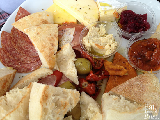 Patonga - mezze plate 2