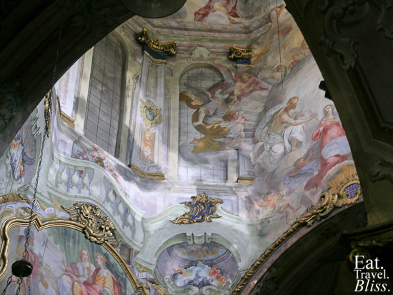 Orta - inside church